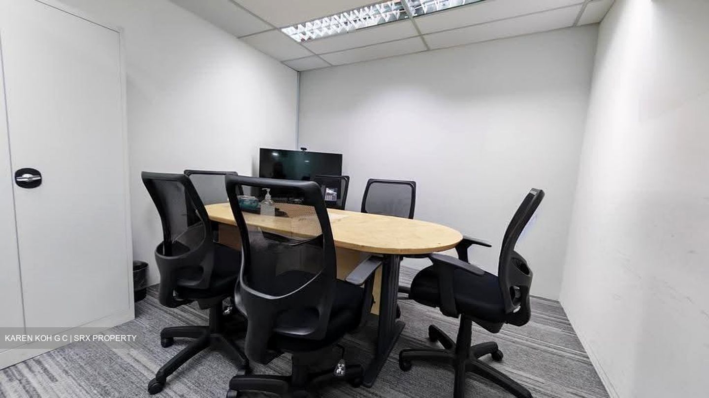 The Adelphi (D6), Office #613752111